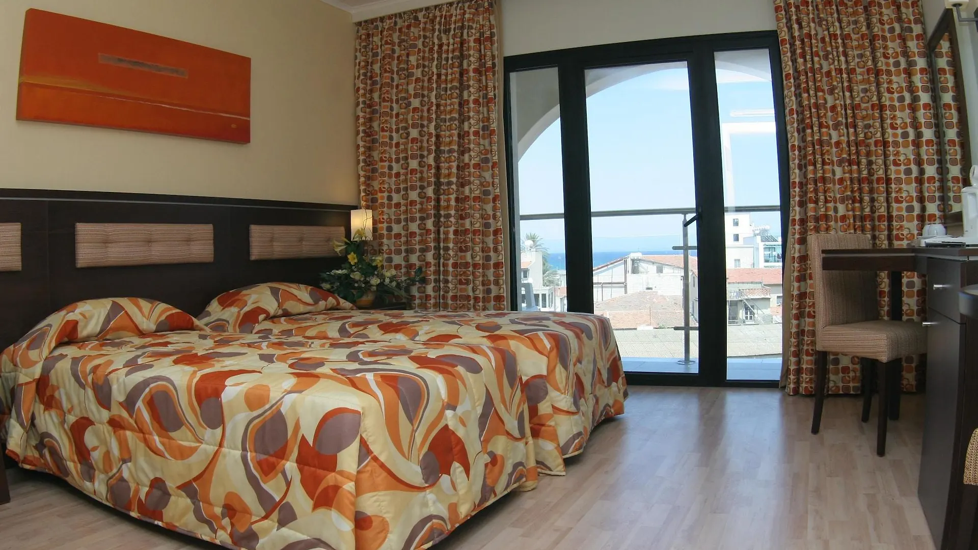 Livadhiotis City Hotel Larnaca 2*,  Cyprus
