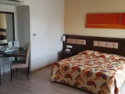 Livadhiotis City Hotel Larnaca