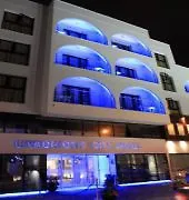 לרנקה Livadhiotis City Hotel